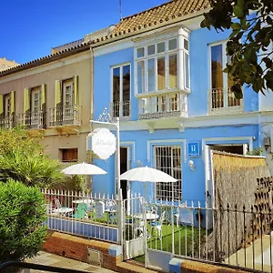 Bed & Breakfast La Casa Azul +, Màlaga